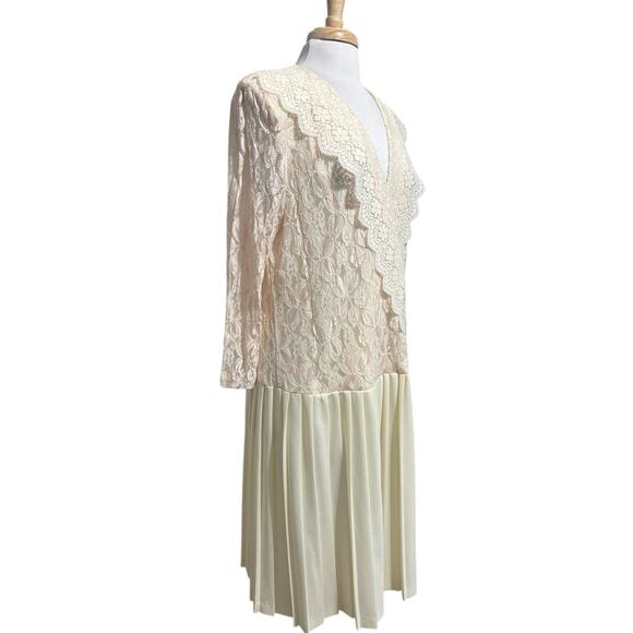 Vintage 80s Edwardian Style Lady Jennifer Dress Drop Waist Lace Crochet Pleated - Picture 2 of 8
